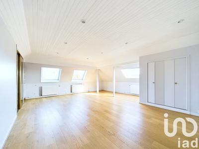 Maison - 230 m² - 8 pièces