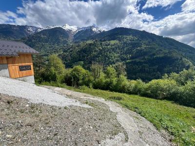 Terrain constructible - 1 015 m²