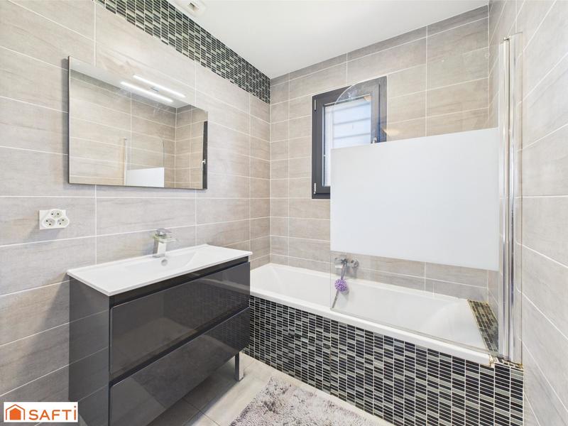 Maison - 130 m² - 6 pièces