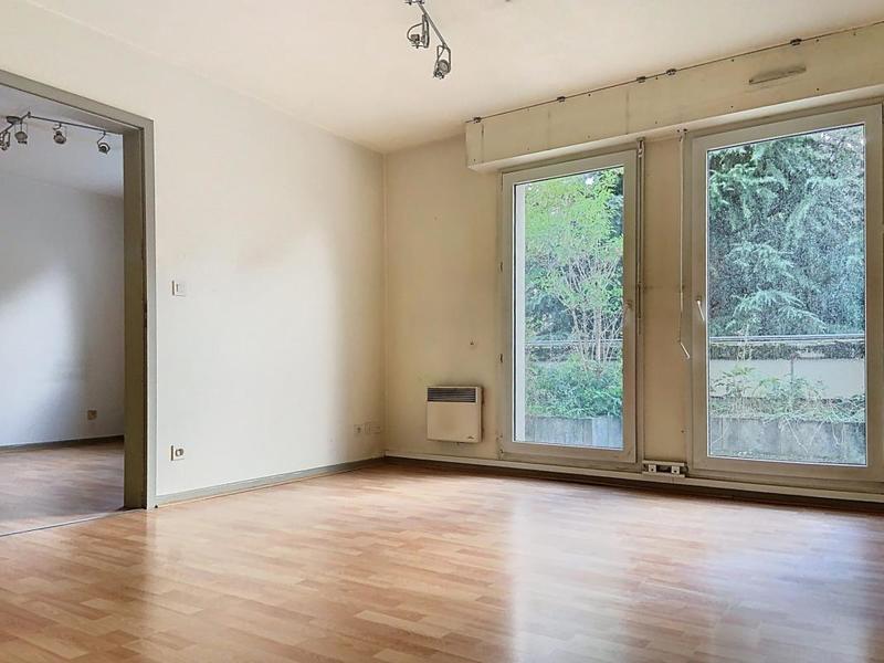 Local d'activité / Entrepôt - 101 m² - 5 pièces