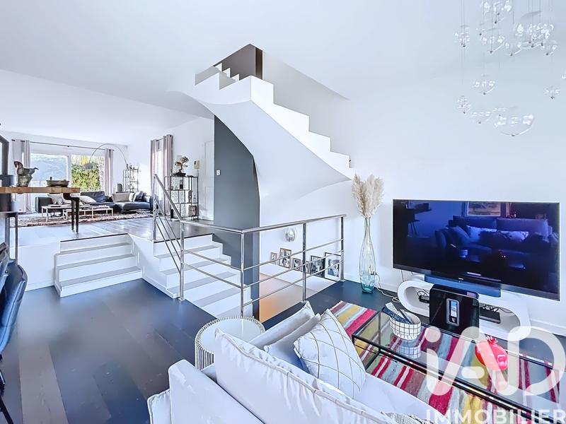 Maison - 192 m² - 7 pièces