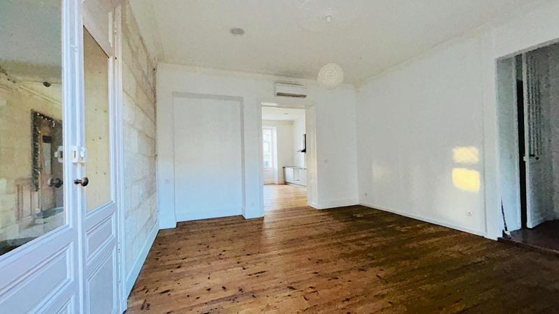 Appartement - 64 m² - 2 pièces