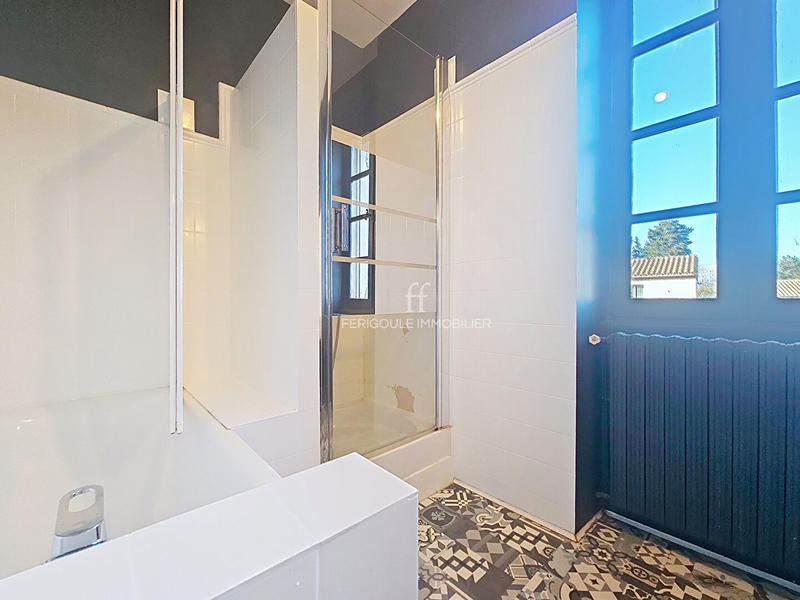 Maison - 363 m² - 12 pièces