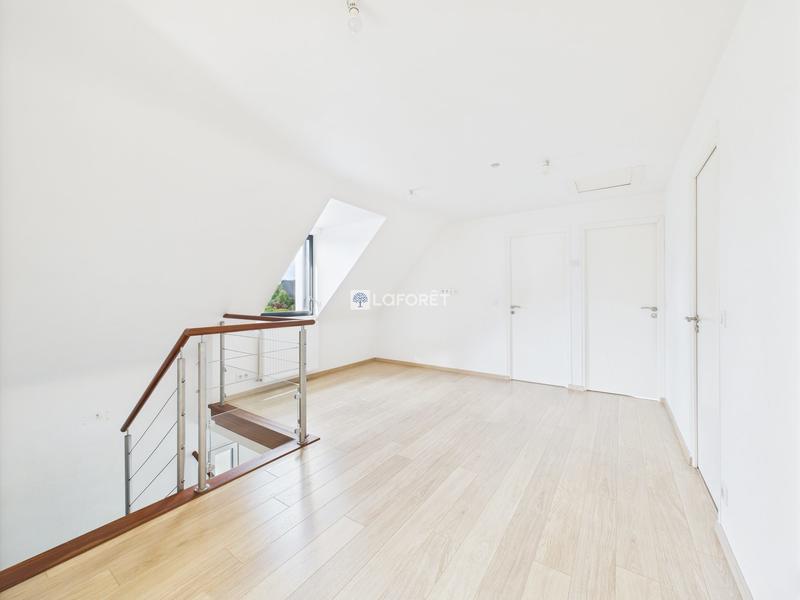 Maison - 178 m² - 7 pièces