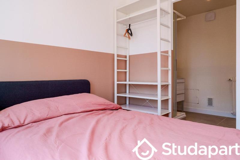 Chambre - 14 m² - 1 pièce