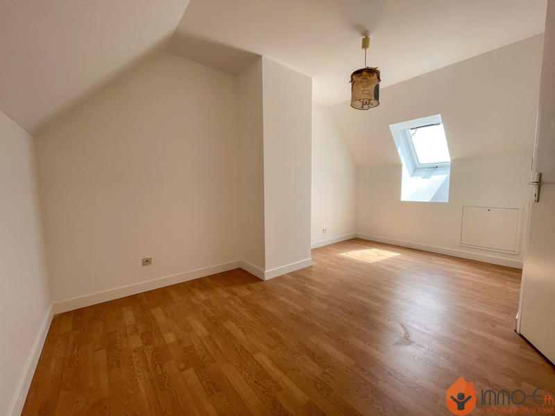 Maison - 148 m² - 8 pièces