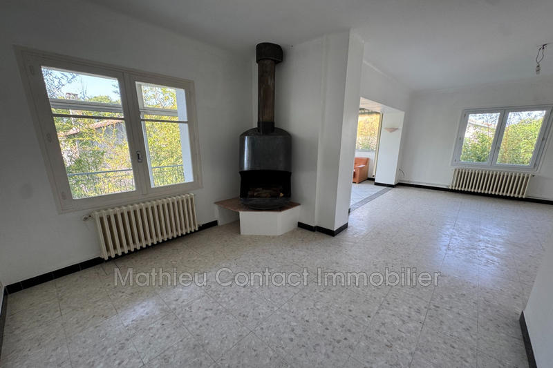 Maison - 250 m² - 10 pièces