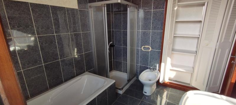 Local commercial - 5 pièces