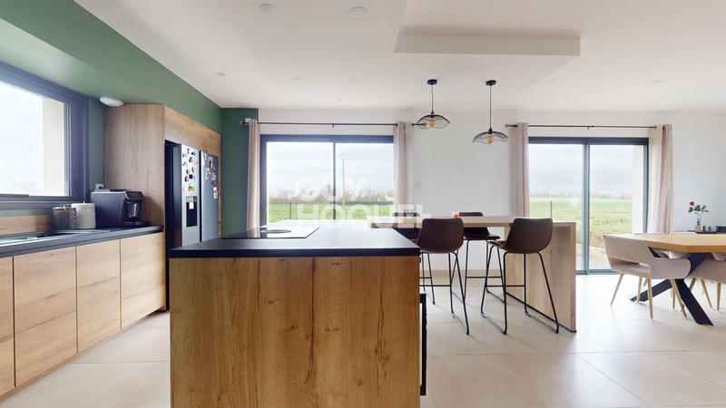 Maison - 121 m² - 5 pièces