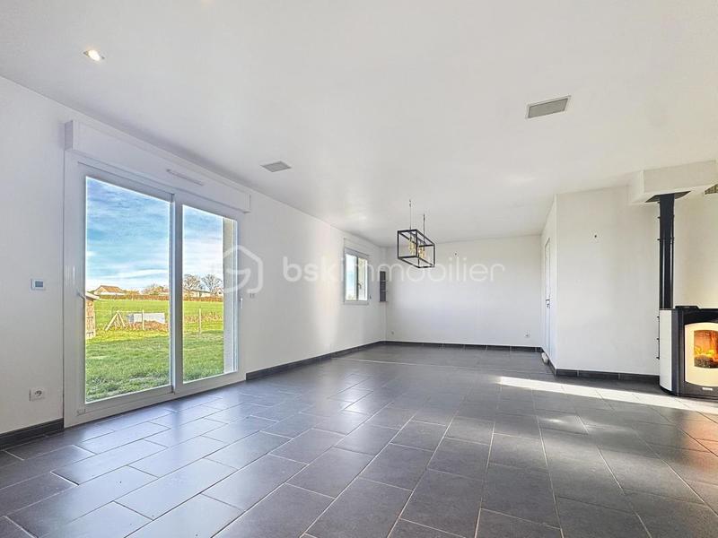 Maison - 99 m² - 4 pièces