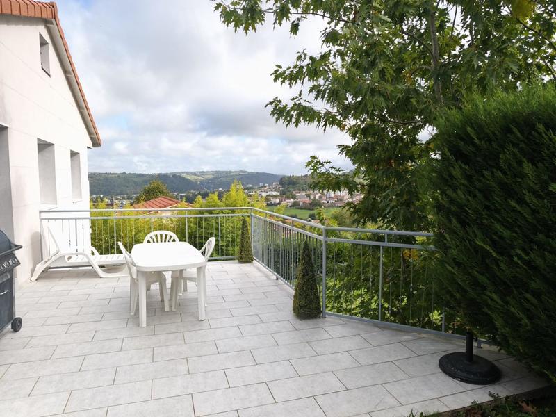 Maison - 219 m² - 7 pièces