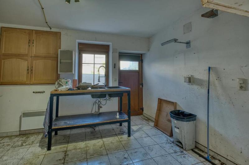 Maison - 270 m² - 9 pièces