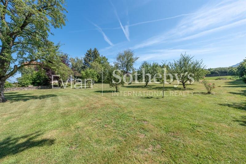 Maison - 261 m² - 13 pièces