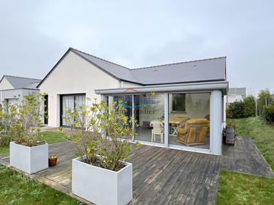 Maison - 99 m² - 4 pièces