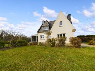 Maison - 104 m² - 5 pièces