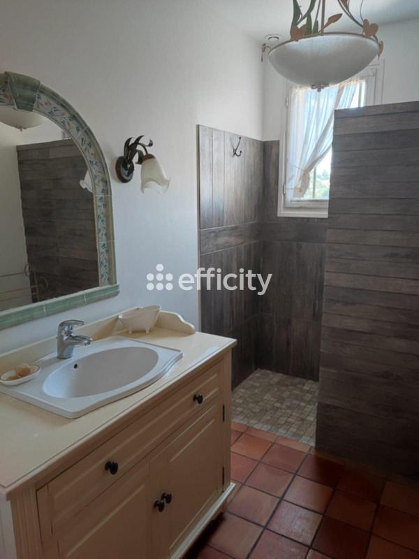 Villa - 175 m² - 8 pièces