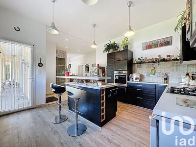 Maison - 204 m² - 7 pièces