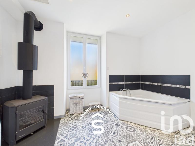 Maison - 245 m² - 9 pièces