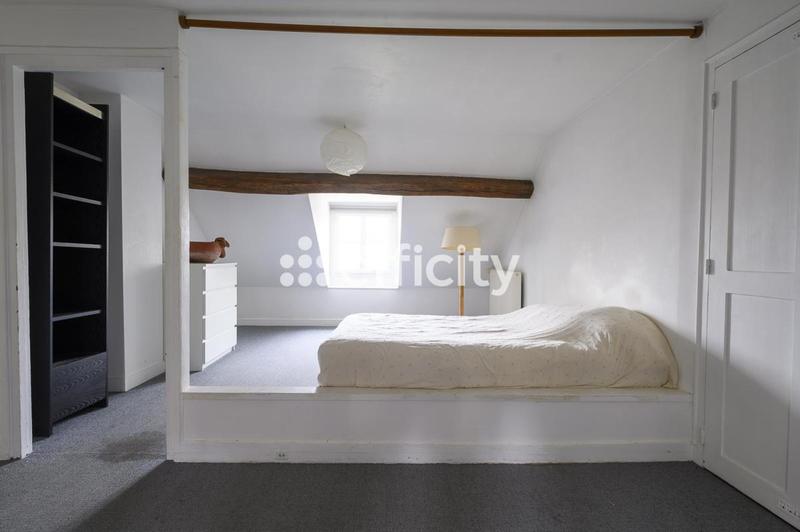 Maison - 434 m² - 16 pièces