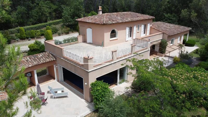 Villa - 230 m² - 6 pièces