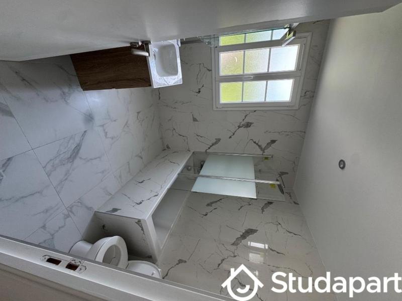 Chambre - 9 m² - 1 pièce