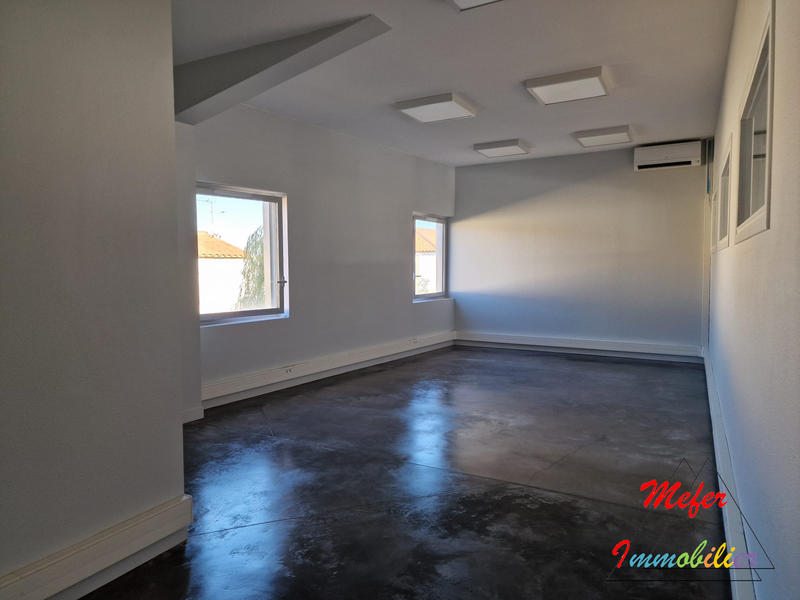 Local d'activités - 160 m²