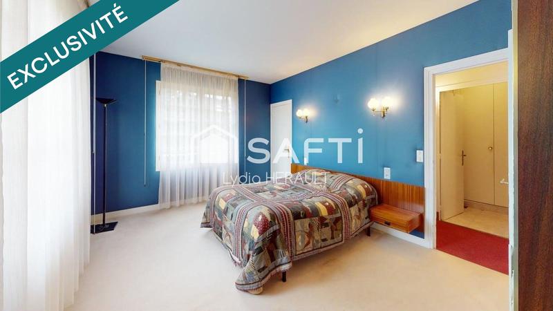 Maison - 266 m² - 10 pièces