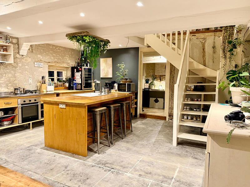 Maison - 147 m² - 7 pièces