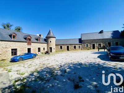 Maison - 301 m² - 11 pièces