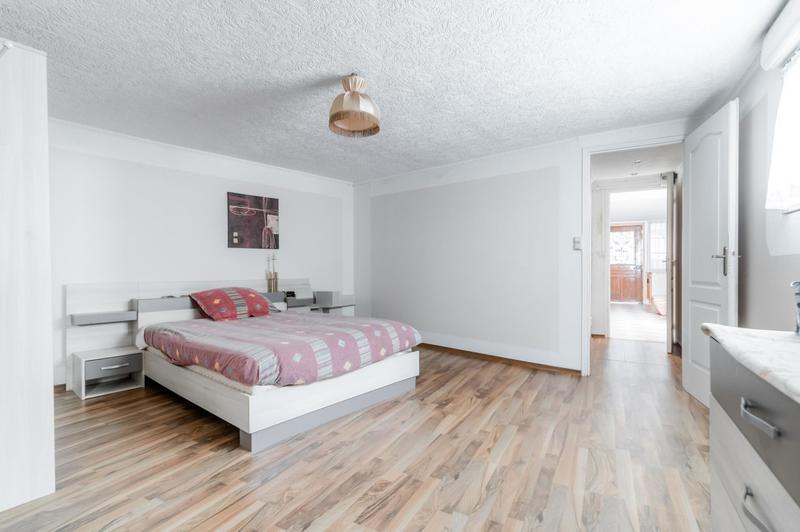 Maison - 228 m² - 8 pièces