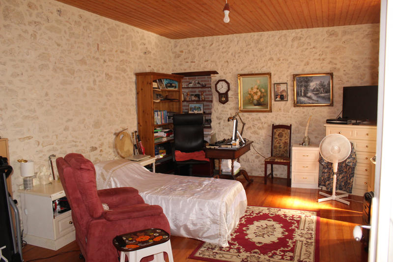 Maison - 410 m² - 18 pièces