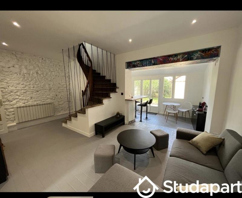 Chambre - 9 m² - 1 pièce