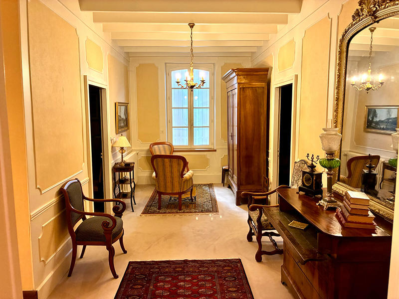 Maison - 200 m² - 7 pièces