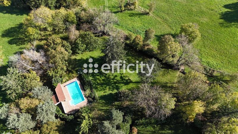 Maison - 282 m² - 10 pièces