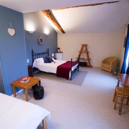 Maison - 1 270 m² - 34 pièces