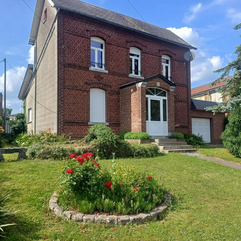 Maison - 96 m² - 5 pièces