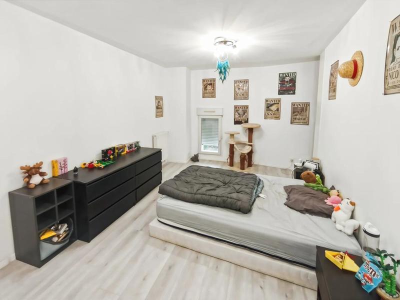 Maison - 180 m² - 7 pièces