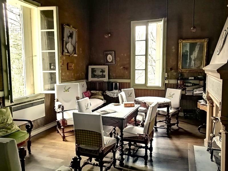 Maison - 240 m² - 9 pièces