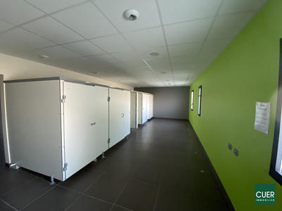 Local commercial - 4 pièces