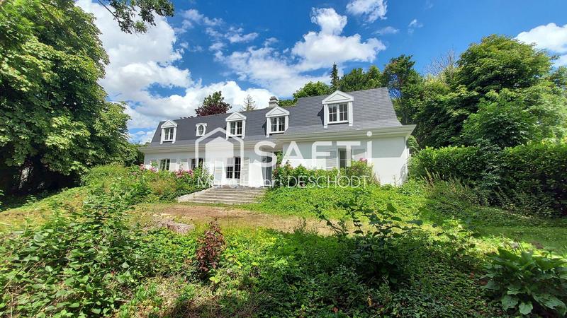 Maison - 230 m² - 8 pièces