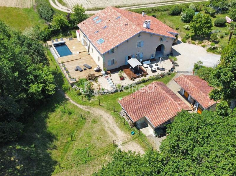 Maison - 350 m² - 8 pièces