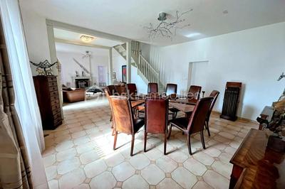 Maison de campagne - 273 m² - 7 pièces