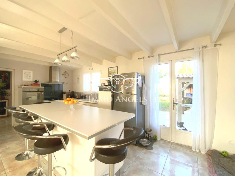 Maison - 206 m² - 9 pièces