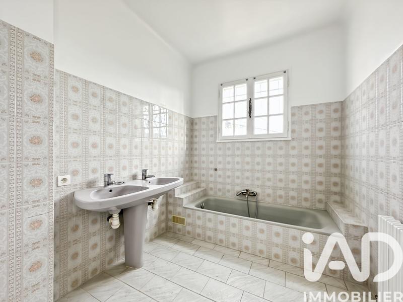 Maison - 140 m² - 6 pièces