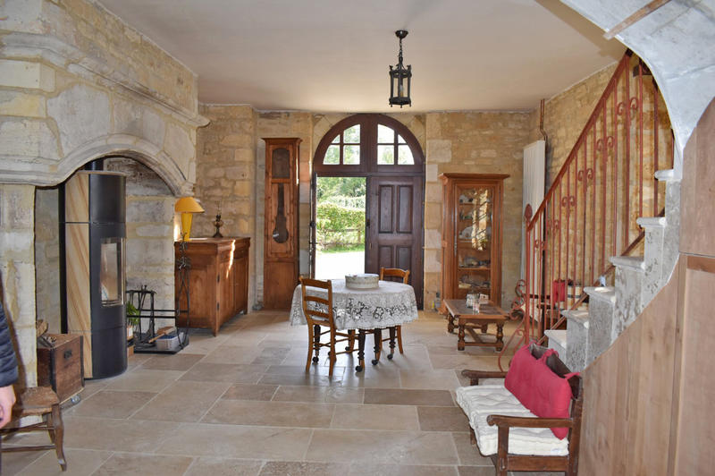 Demeure - 275 m² - 7 pièces