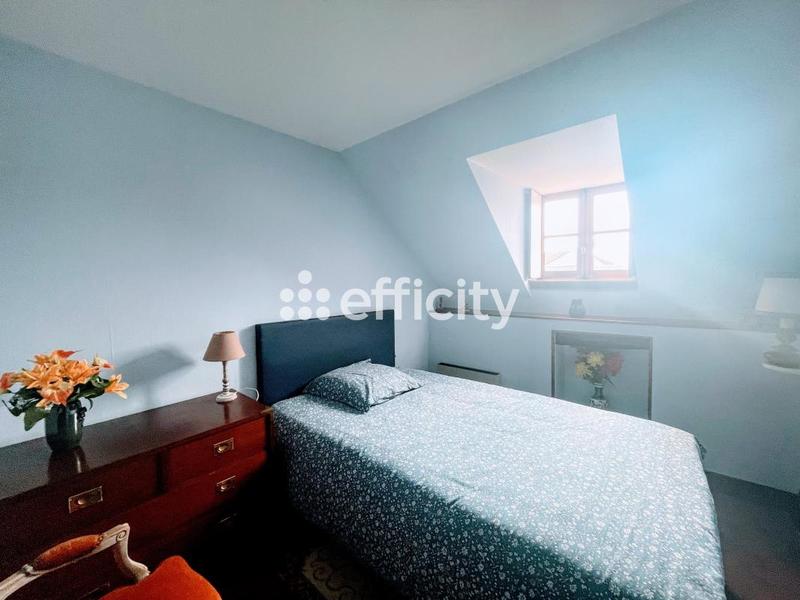 Maison - 215 m² - 8 pièces