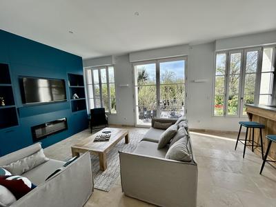 Maison de maîtres - 278 m² - 8 pièces