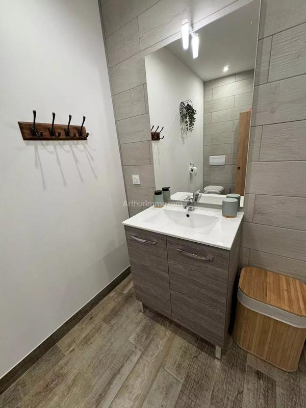 Maison - 595 m² - 5 pièces