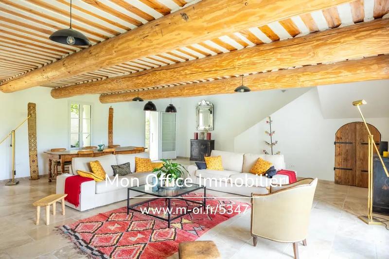 Remise - 354 m² - 8 pièces