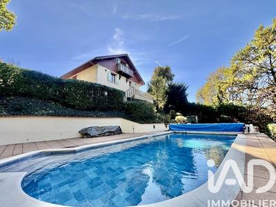 Maison - 104 m² - 4 pièces